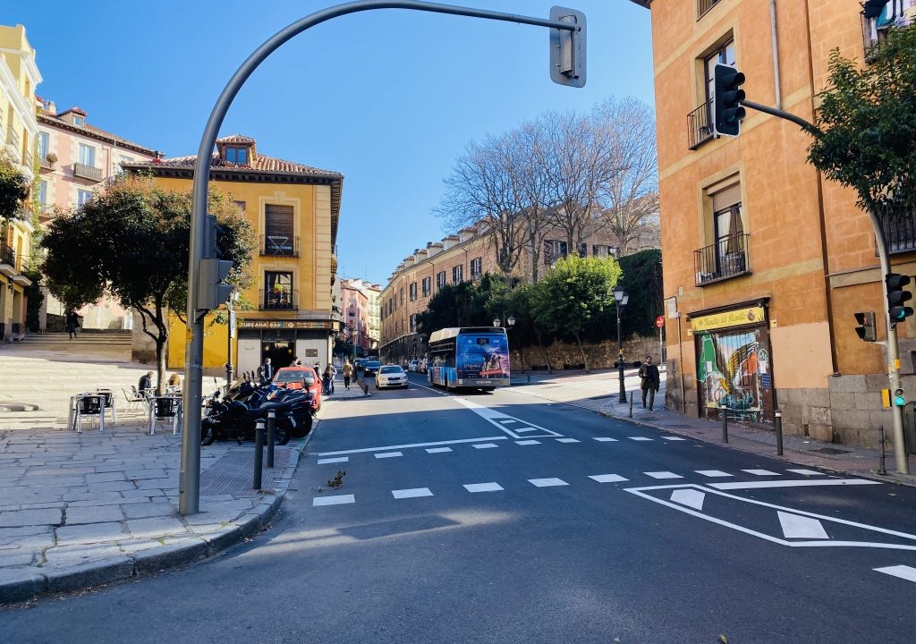 plaza-de-la-villa-007